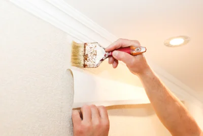 Pose de papier peint au Bez — revêtements muraux et toiles de verre